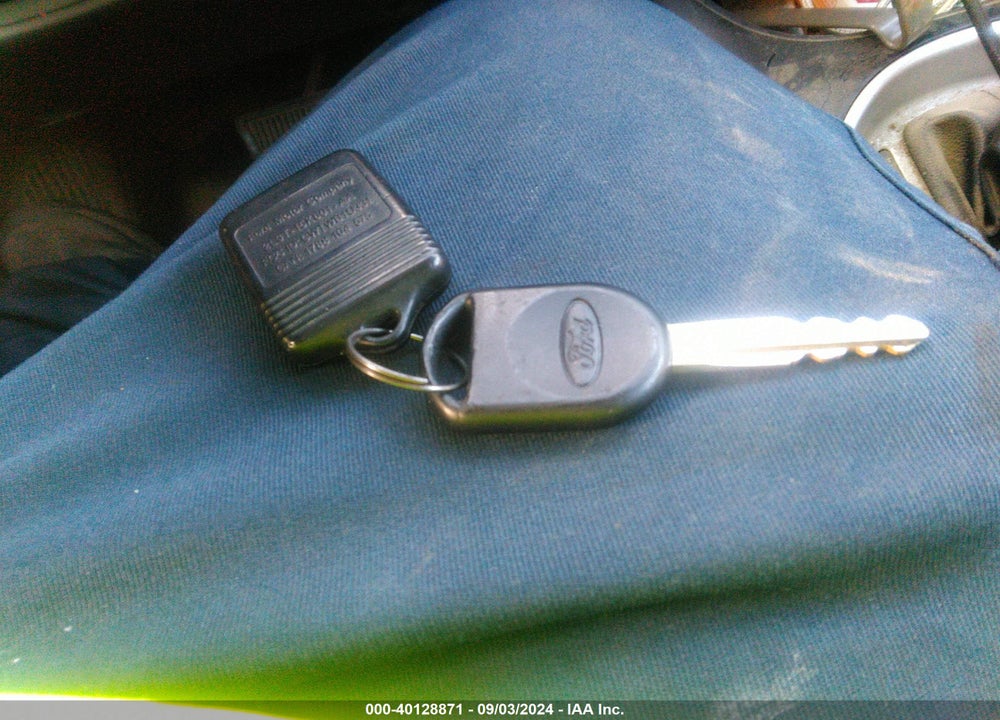 2006 FORD ESCAPE VIN: 1FMYU02Z46KA77711