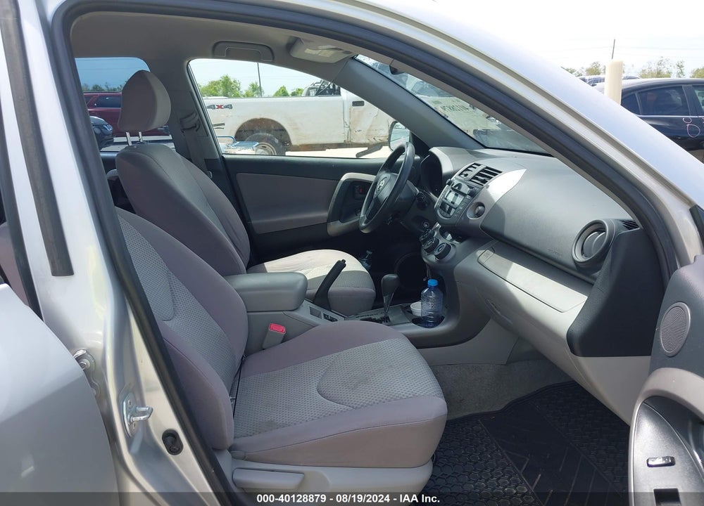 2006 TOYOTA RAV4 VIN: JTMBD33V566020935