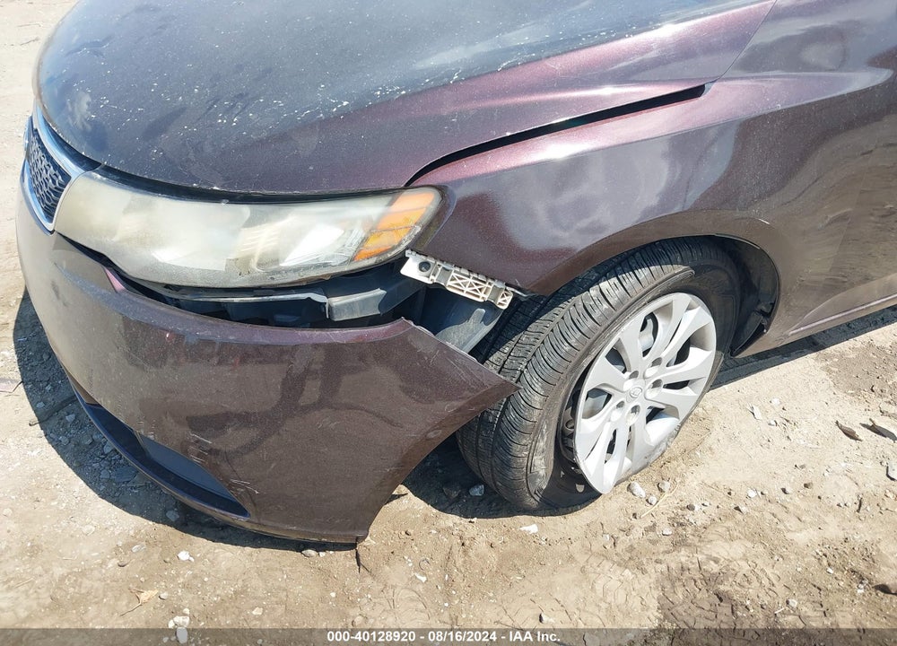 2011 KIA FORTE EX VIN: KNAFU4A29B5357783
