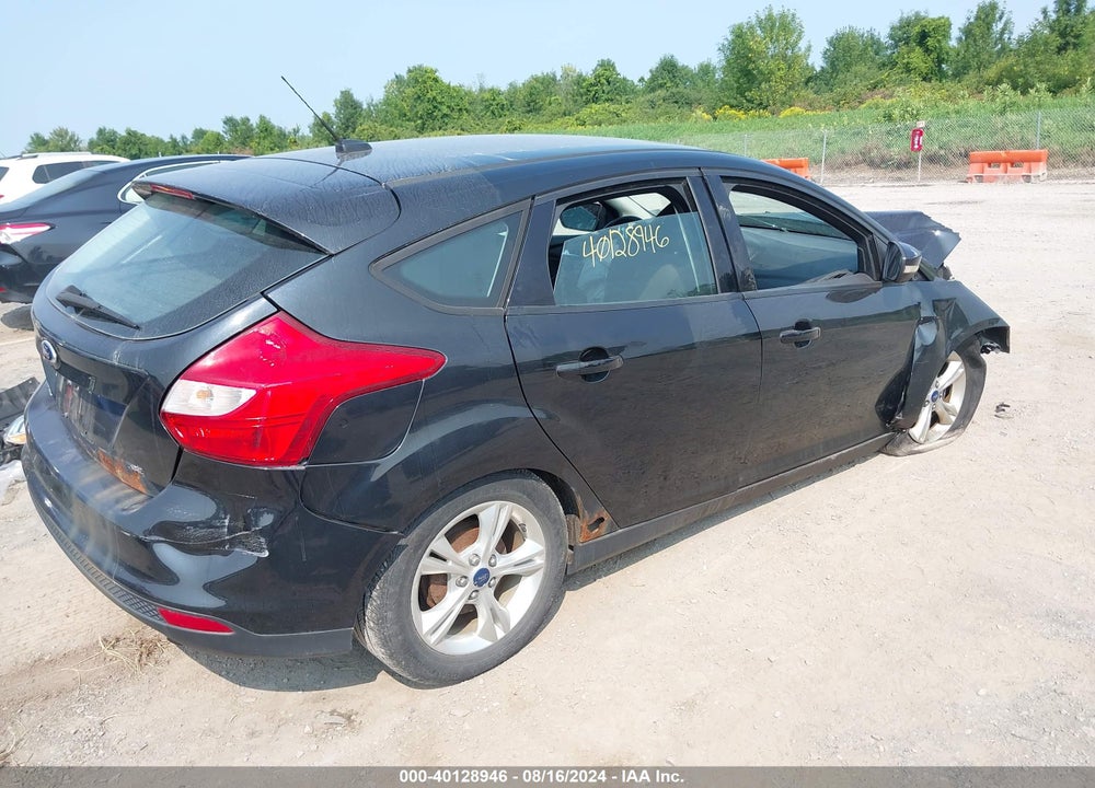 2014 FORD FOCUS SE VIN: 1FADP3K2XEL275321