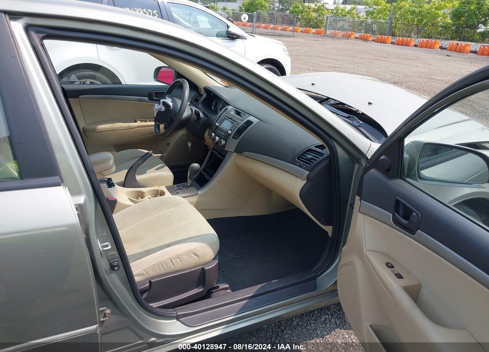 2009 HYUNDAI SONATA GLS VIN: 5NPET46C29H573827