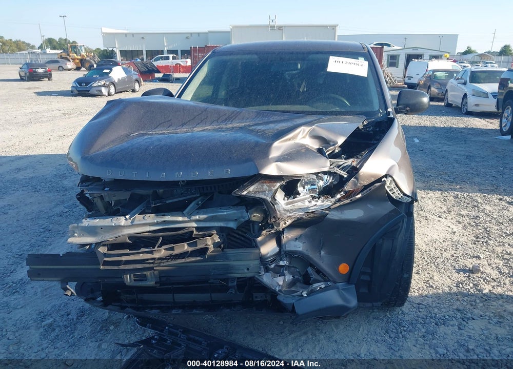 2019 MITSUBISHI OUTLANDER ES VIN: JA4AD2A39KZ014212