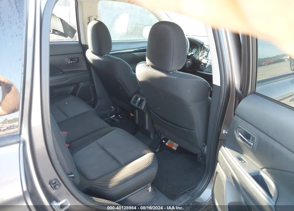 2019 MITSUBISHI OUTLANDER ES VIN: JA4AD2A39KZ014212