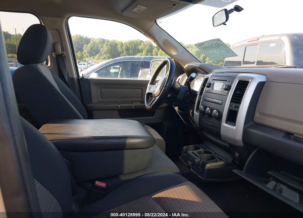2011 RAM 1500 SLT VIN: 1D7RB1GT3BS629224