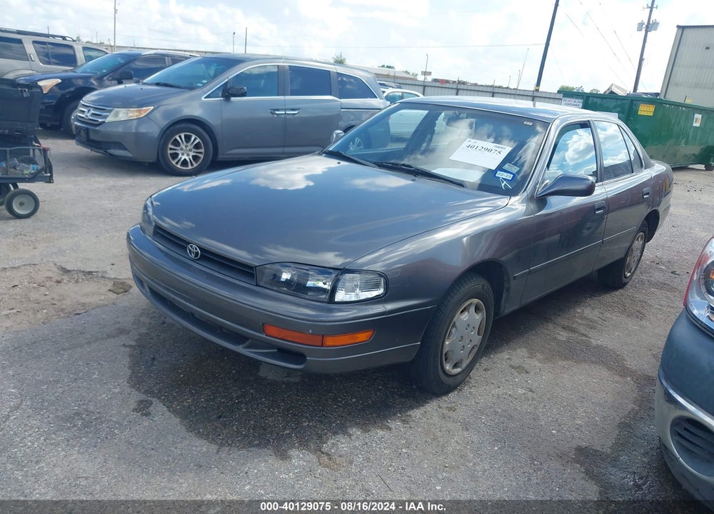 1992 TOYOTA CAMRY LE VIN: JT2SK12E8N0012723