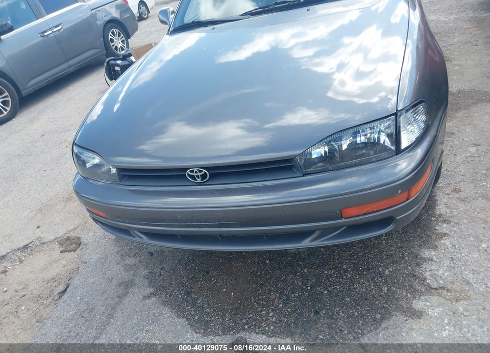 1992 TOYOTA CAMRY LE VIN: JT2SK12E8N0012723