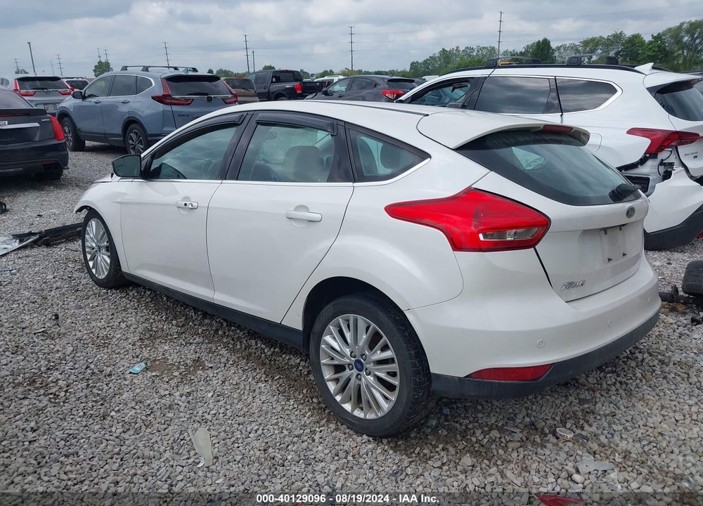 2018 FORD FOCUS TITANIUM VIN: 1FADP3N24JL325958