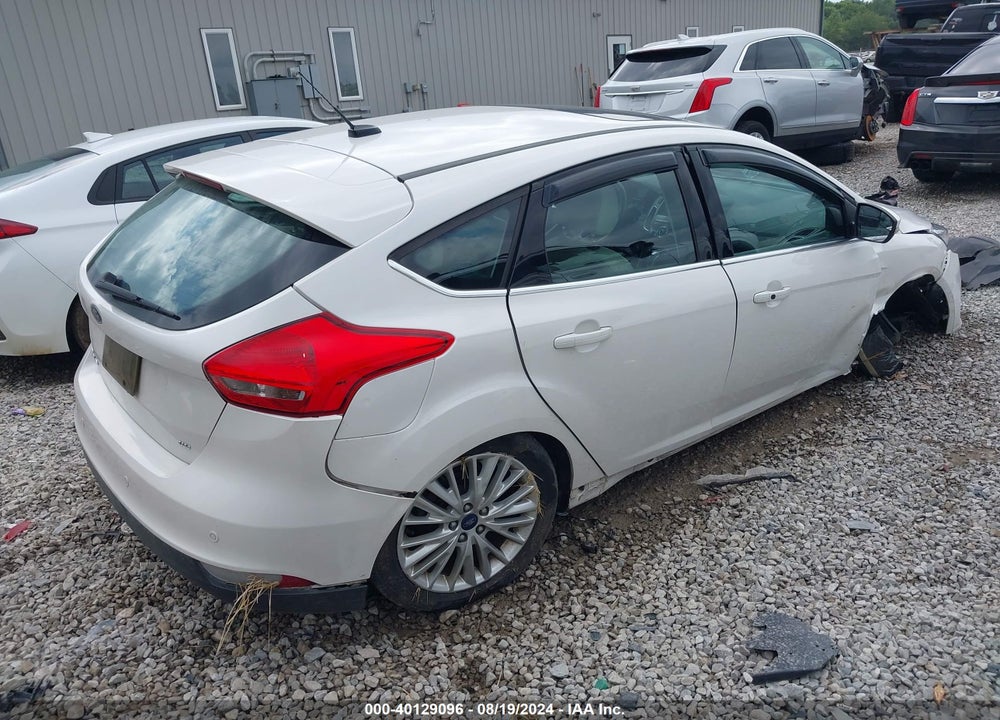 2018 FORD FOCUS TITANIUM VIN: 1FADP3N24JL325958