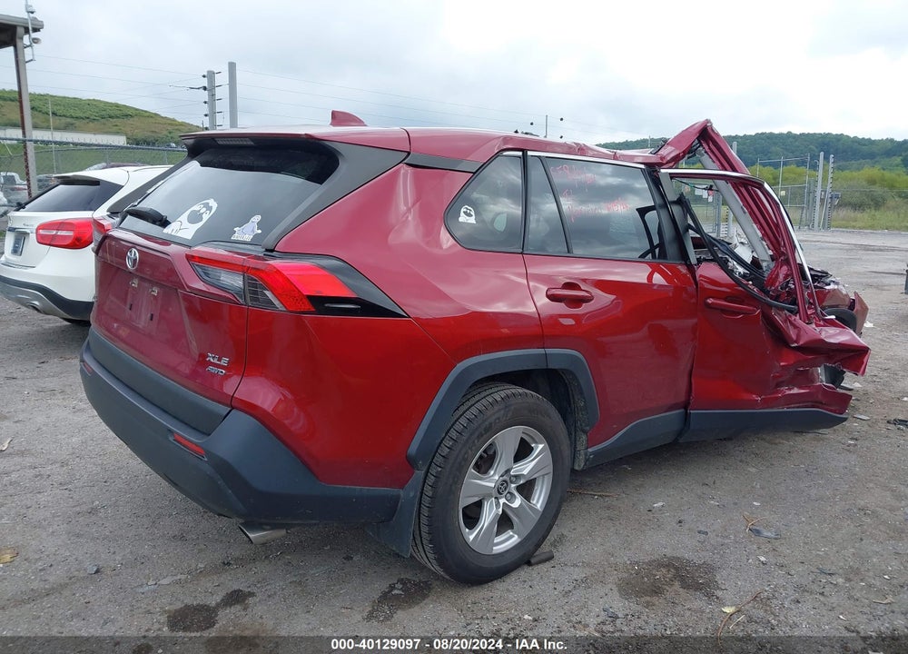 2020 TOYOTA RAV4 XLE VIN: JTMP1RFVXLJ035257
