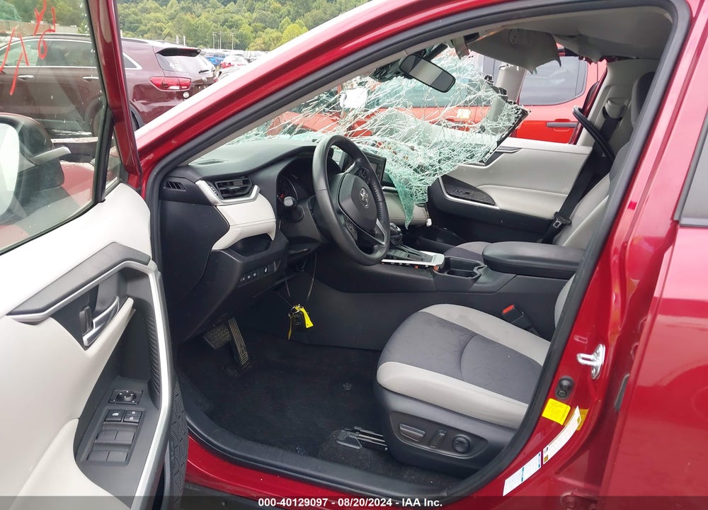 2020 TOYOTA RAV4 XLE VIN: JTMP1RFVXLJ035257