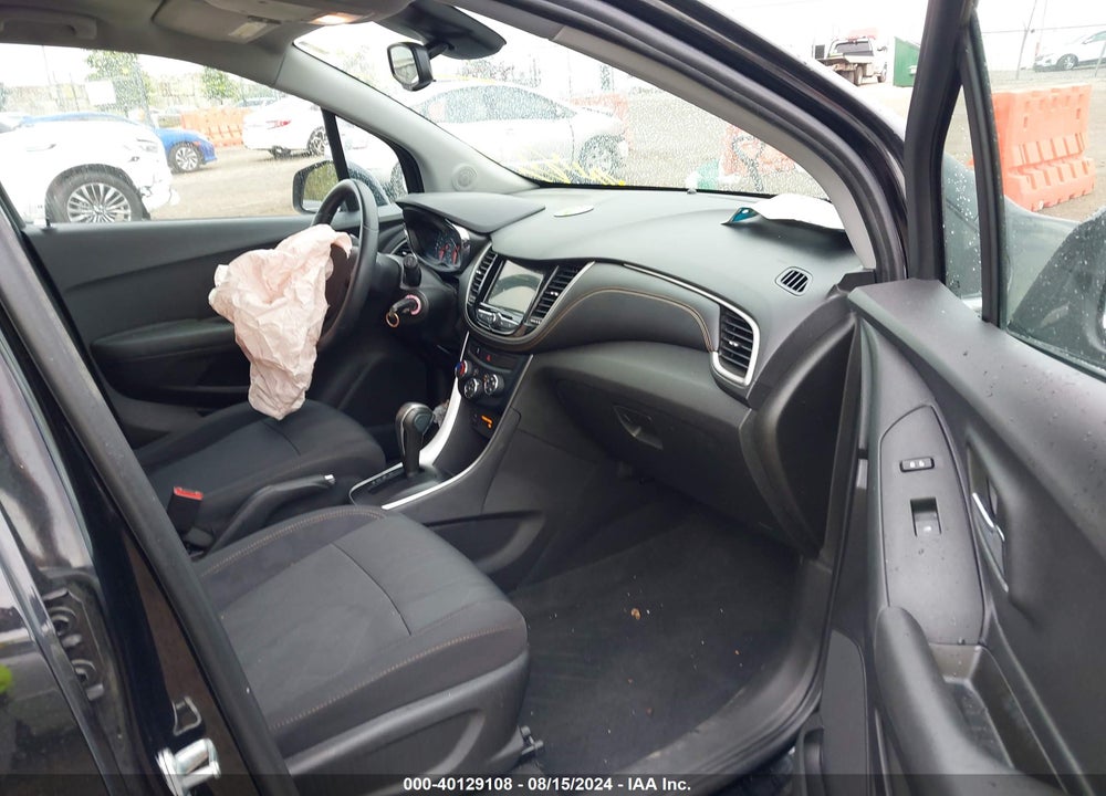 2019 CHEVROLET TRAX LT VIN: 3GNCJLSB2KL374200