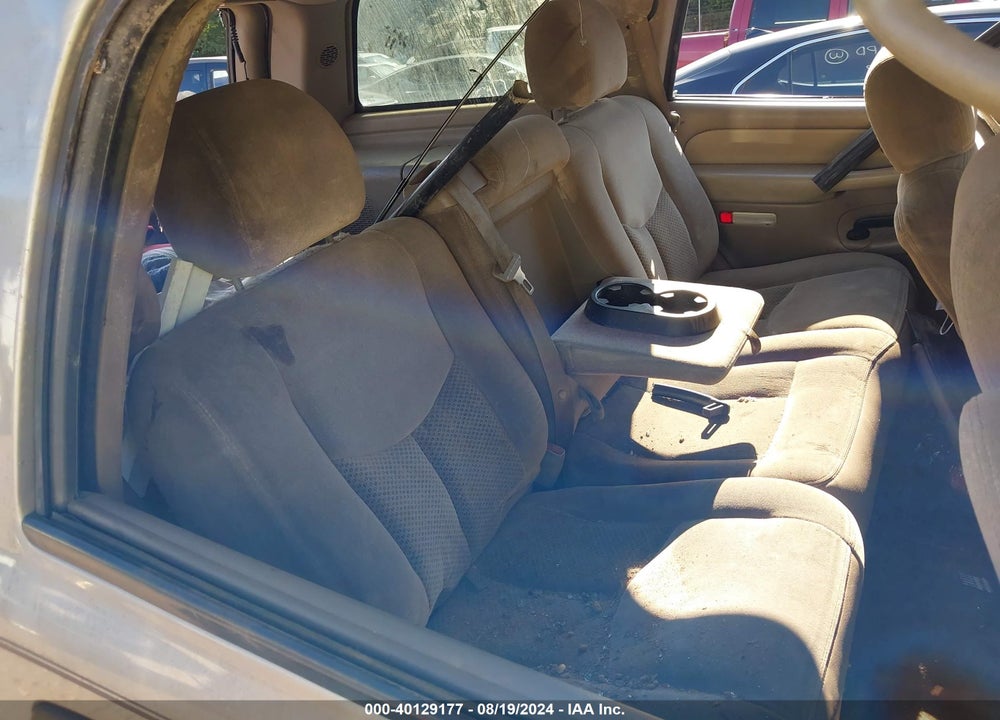 2003 CHEVROLET TAHOE LS VIN: 1GNEC13V43R151053