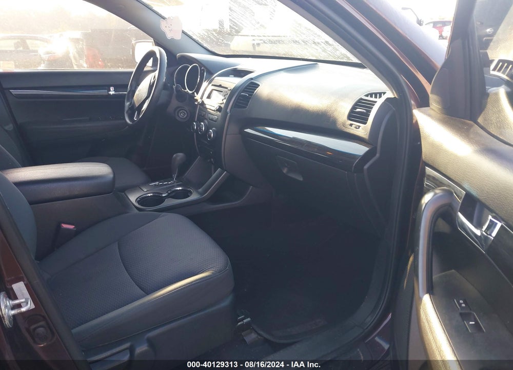 2012 KIA SORENTO LX VIN: 5XYKT3A63CG222065