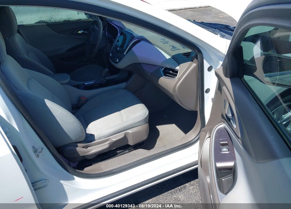 2019 CHEVROLET MALIBU 1LS VIN: 1G1ZB5ST1KF128827