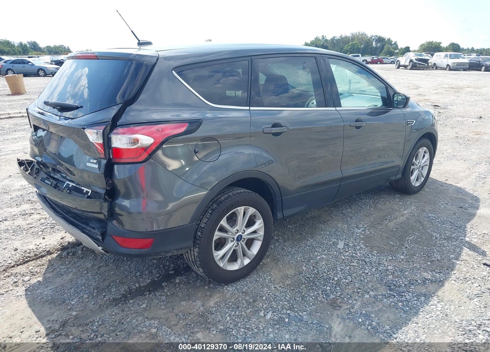 2017 FORD ESCAPE SE VIN: 1FMCU0G93HUE30613