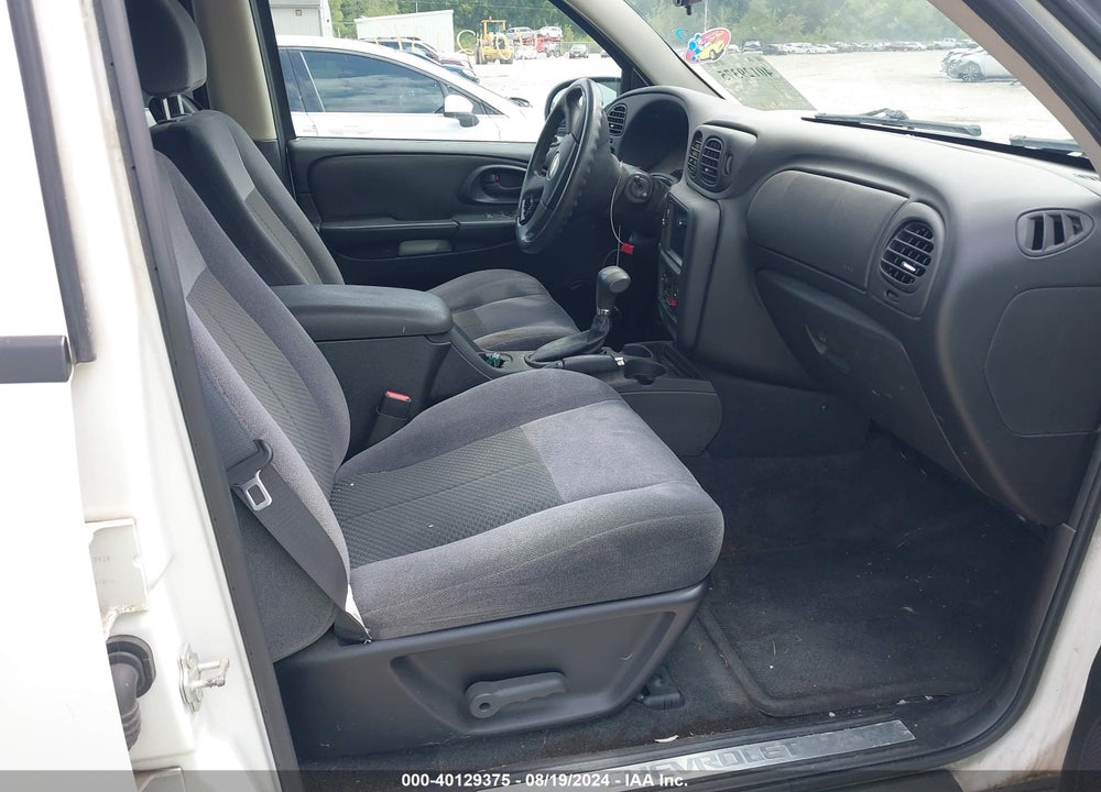 2008 CHEVROLET TRAILBLAZER LT VIN: 1GNDS13S682199321