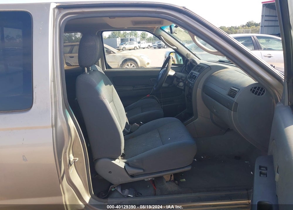 2004 NISSAN FRONTIER XE VIN: 1N6DD26T54C418073