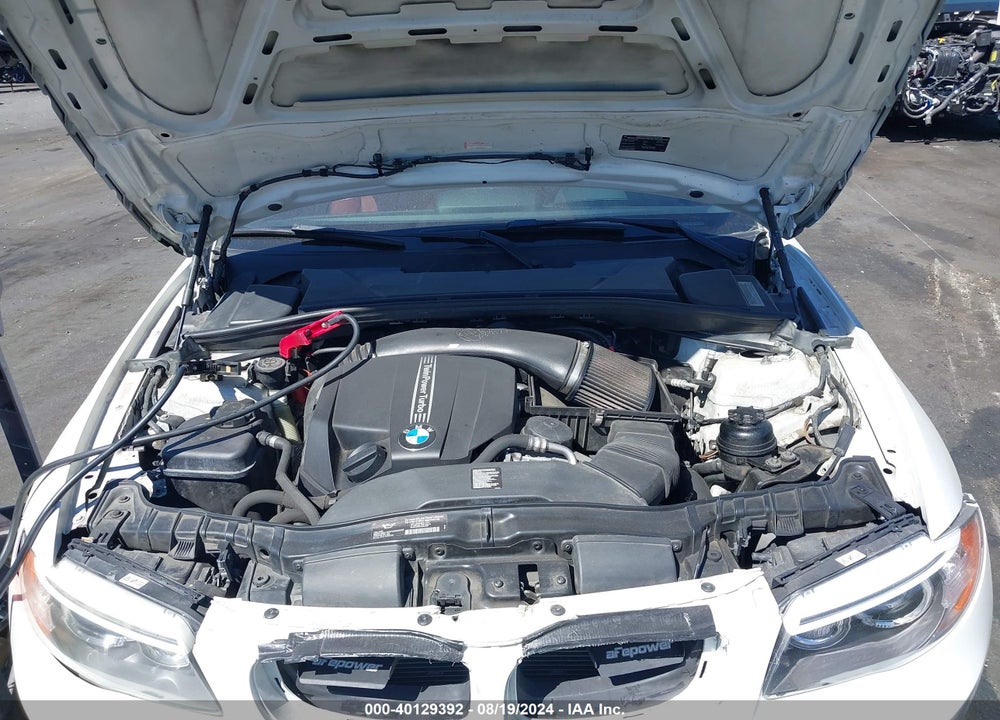 2013 BMW 135I VIN: WBAUC9C54DVM13727