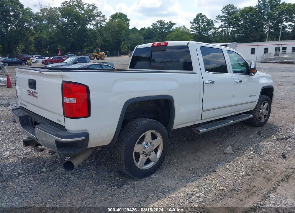 2015 GMC SIERRA 2500HD SLT VIN: 1GT12ZE88FF568472