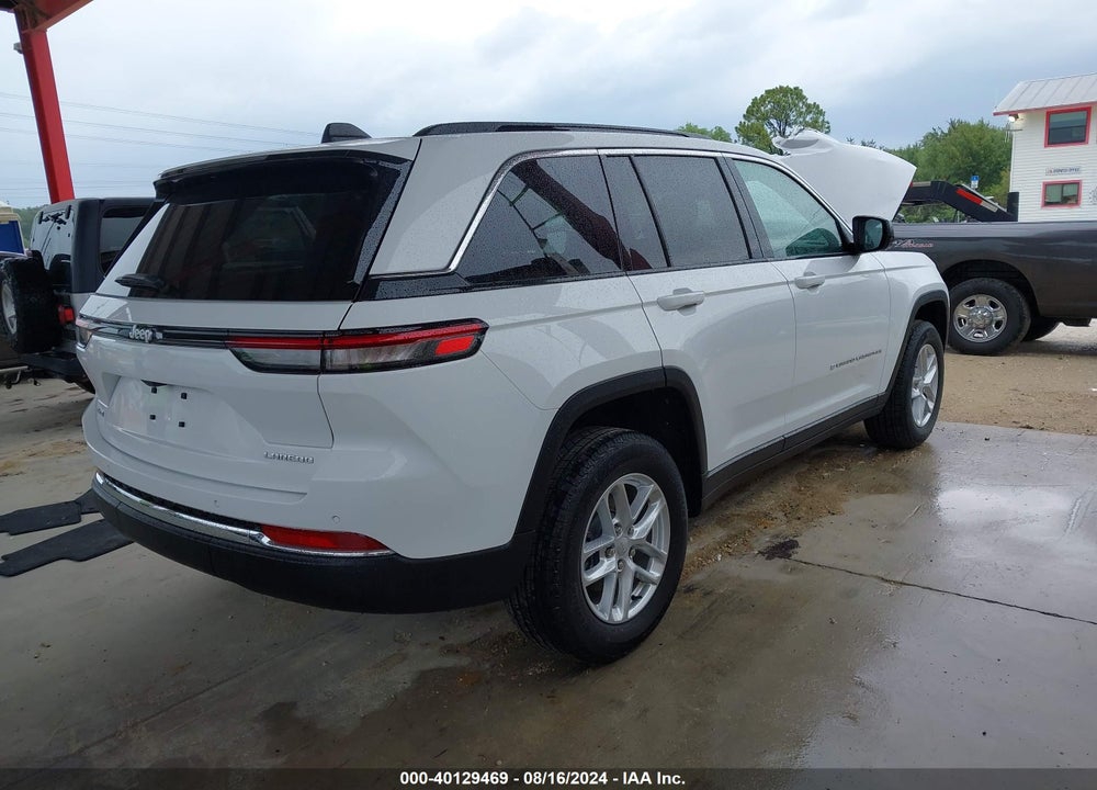 2024 JEEP GRAND CHEROKEE LAREDO X 4X4 VIN: 1C4RJHAG0RC239106