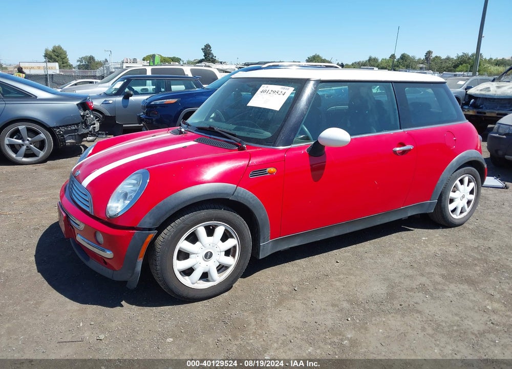 2003 MINI COOPER VIN: WMWRC33473TC39370