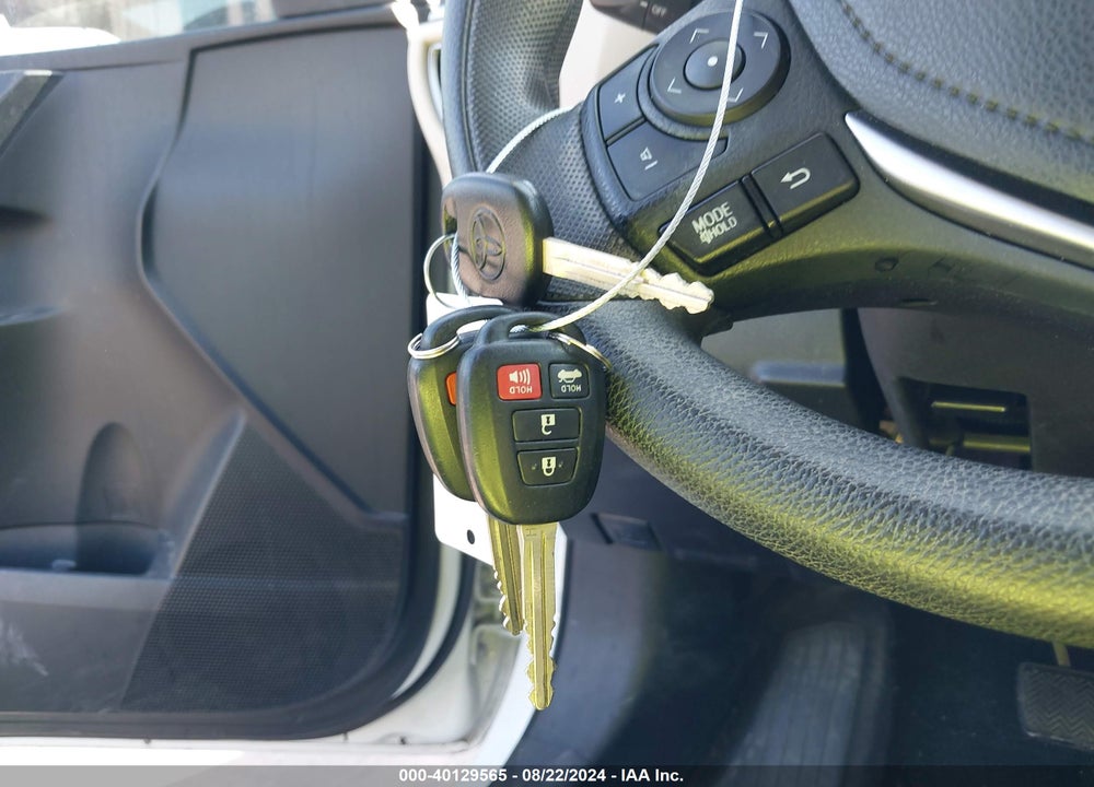 2015 TOYOTA COROLLA LE VIN: 2T1BURHE3FC396733