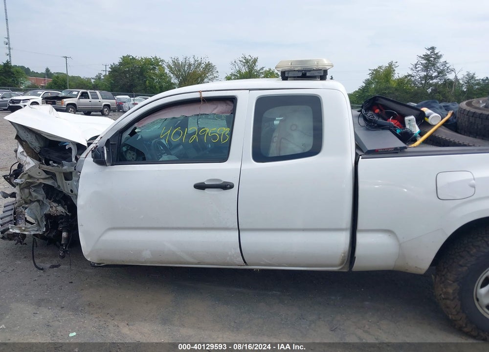 2018 TOYOTA TACOMA SR VIN: 5TFRX5GN0JX124151