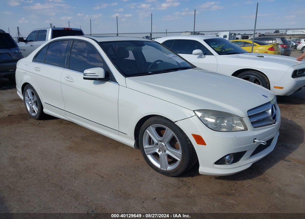 2010 MERCEDES-BENZ C 300 LUXURY/SPORT VIN: WDDGF5EB4AR130595