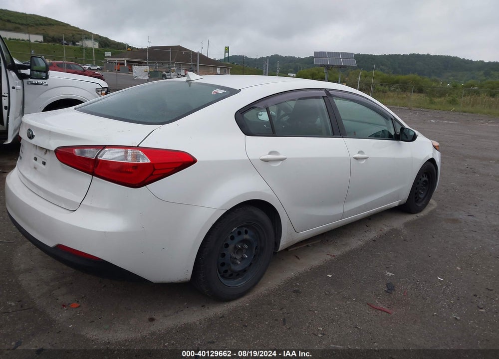2015 KIA FORTE LX VIN: KNAFX4A62F5400568