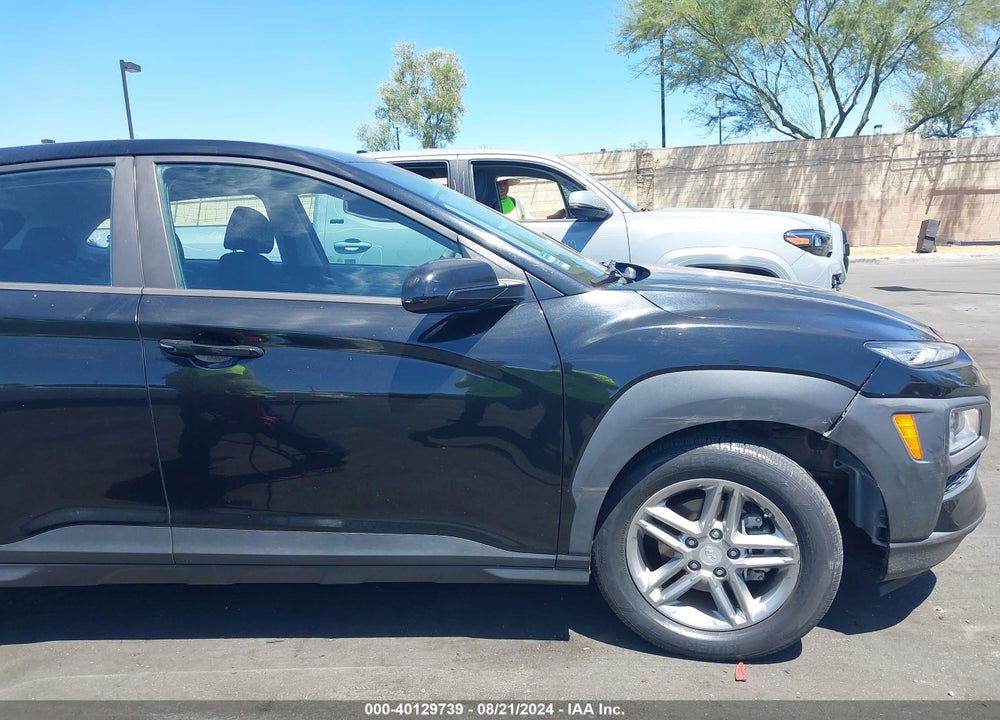 2018 HYUNDAI KONA SE VIN: KM8K12AA7JU078385