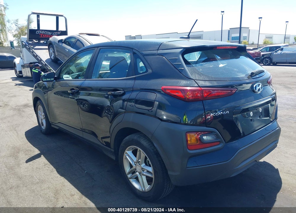 2018 HYUNDAI KONA SE VIN: KM8K12AA7JU078385