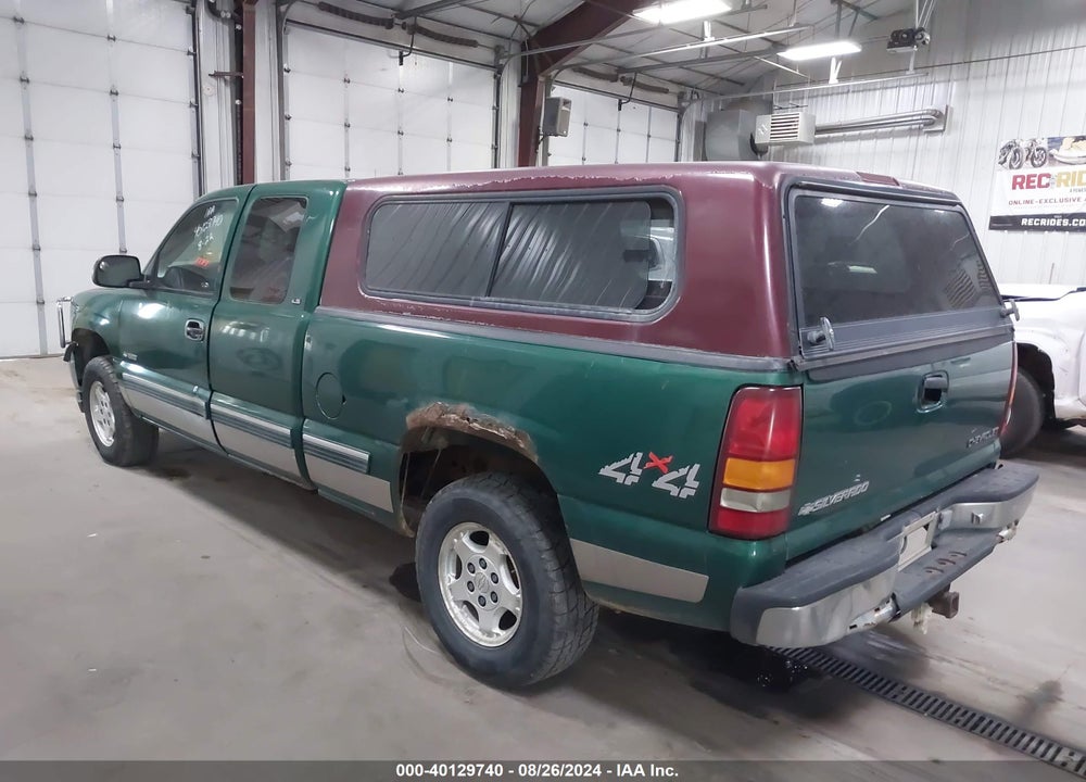 2000 CHEVROLET SILVERADO 1500 LS VIN: 2GCEK19T0Y1167462