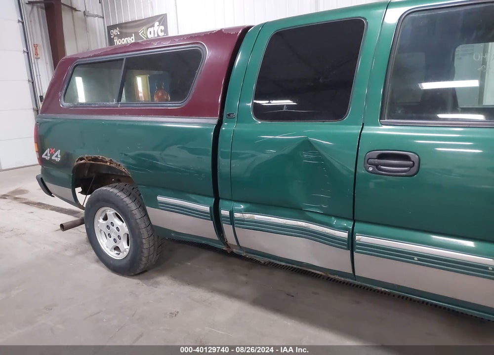 2000 CHEVROLET SILVERADO 1500 LS VIN: 2GCEK19T0Y1167462