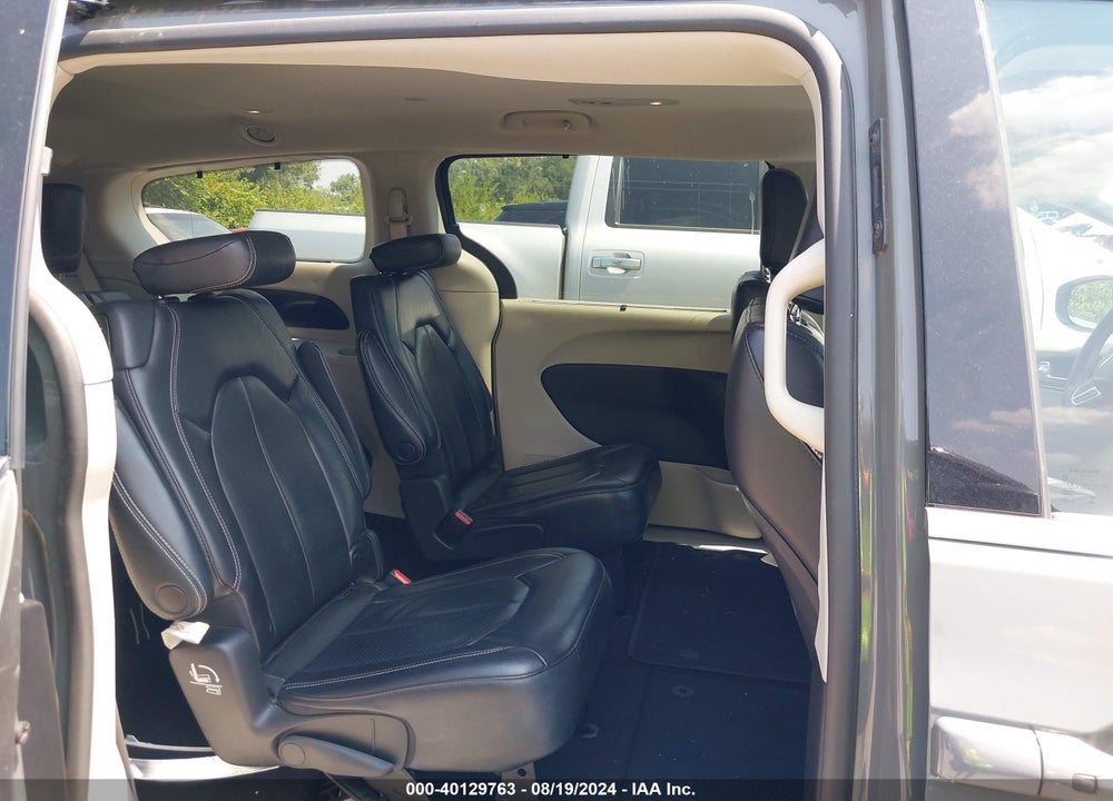 2022 CHRYSLER PACIFICA TOURING L VIN: 2C4RC1BG0NR109988