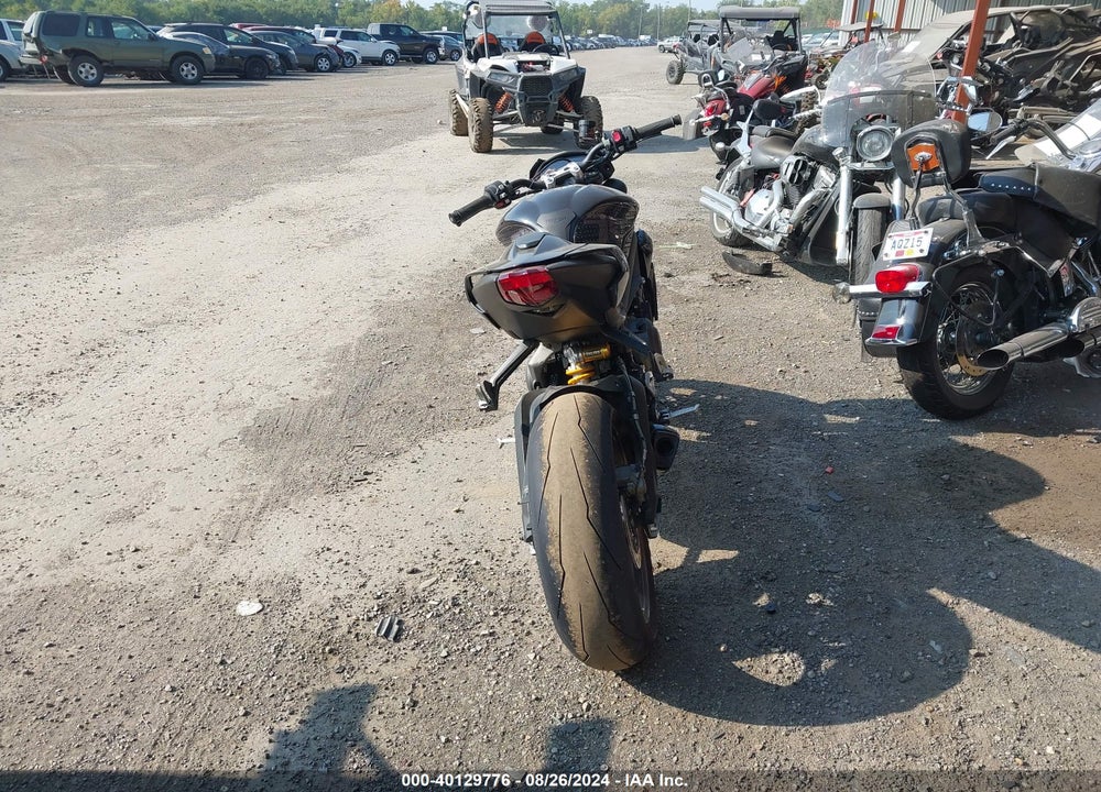 2023 TRIUMPH MOTORCYCLE STREET TRIPLE RS VIN: SMTA554S6PTBE2151