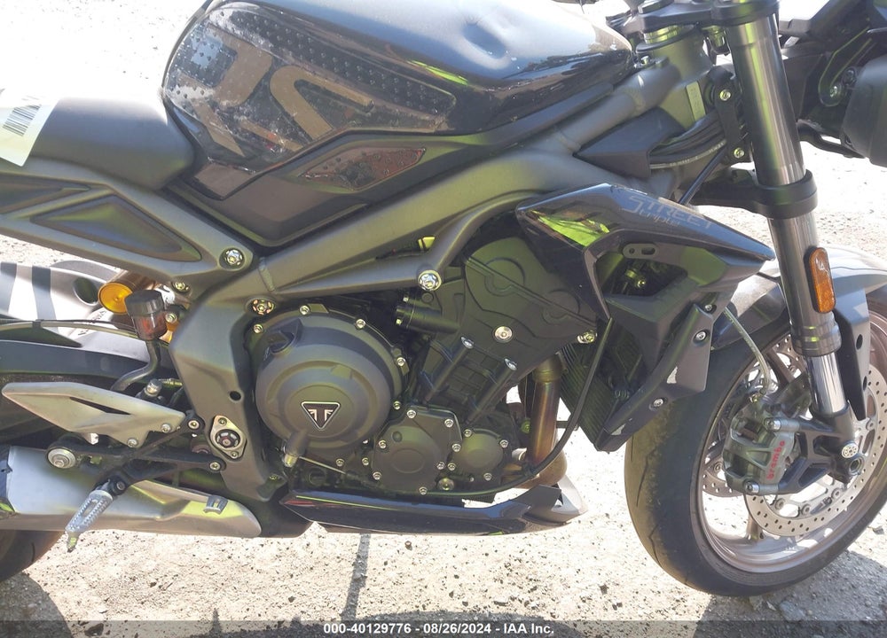 2023 TRIUMPH MOTORCYCLE STREET TRIPLE RS VIN: SMTA554S6PTBE2151