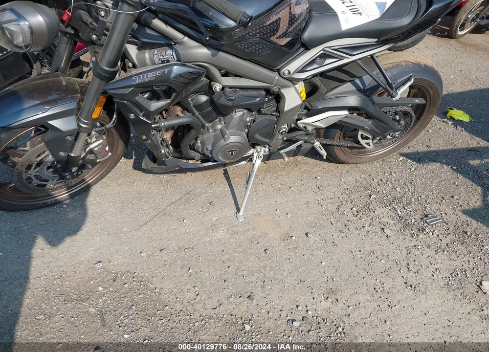 2023 TRIUMPH MOTORCYCLE STREET TRIPLE RS VIN: SMTA554S6PTBE2151