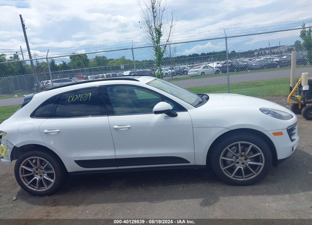 2017 PORSCHE MACAN S VIN: WP1AB2A53HLB19531