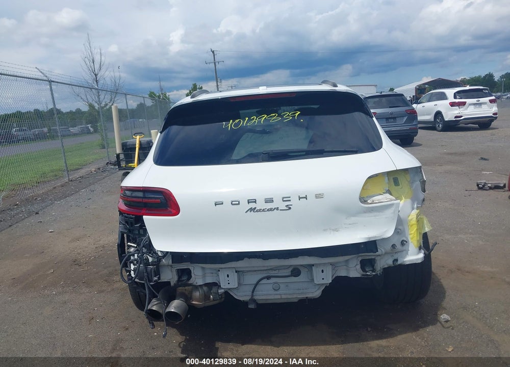 2017 PORSCHE MACAN S VIN: WP1AB2A53HLB19531