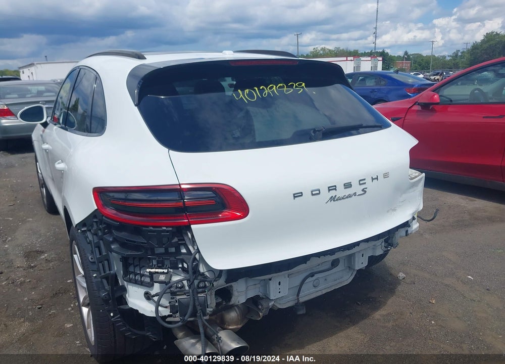 2017 PORSCHE MACAN S VIN: WP1AB2A53HLB19531