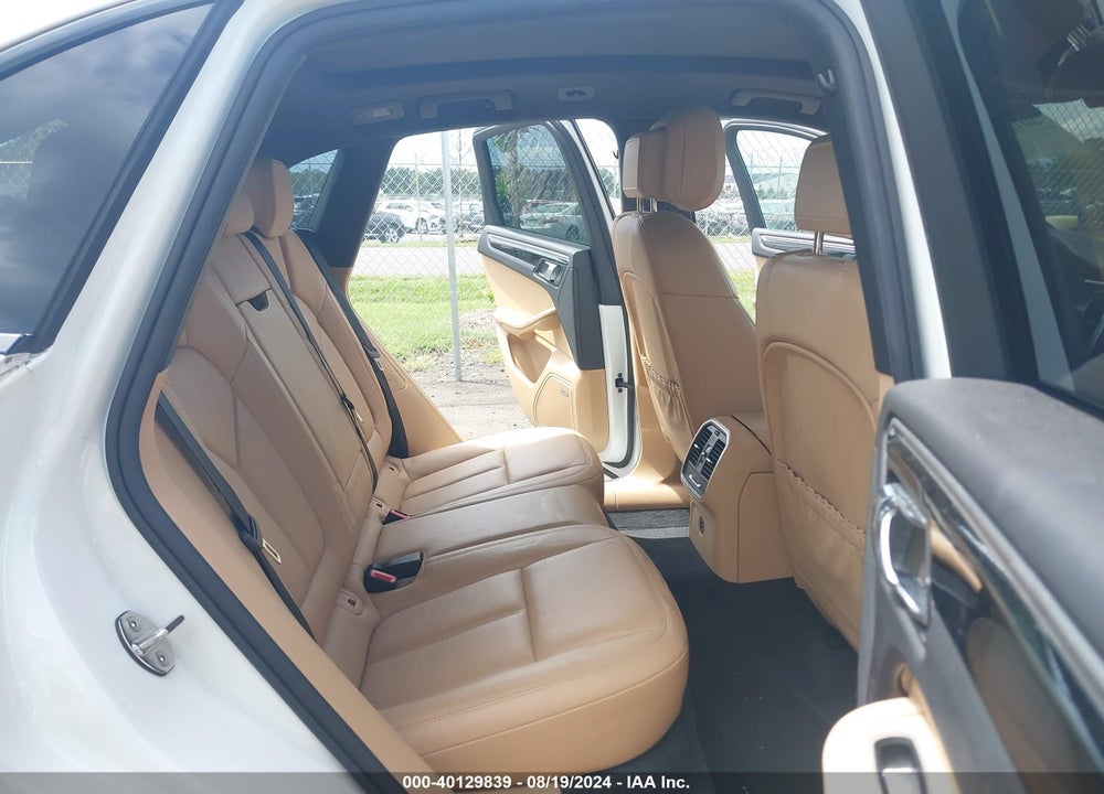 2017 PORSCHE MACAN S VIN: WP1AB2A53HLB19531