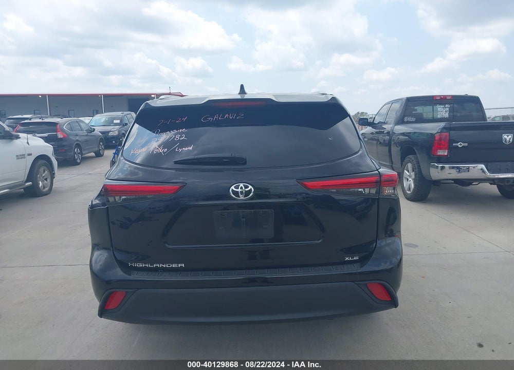 2022 TOYOTA HIGHLANDER XLE VIN: 5TDGZRAH7NS142797