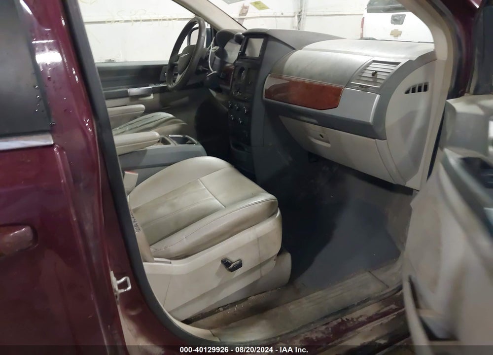 2008 CHRYSLER TOWN & COUNTRY TOURING VIN: 2A8HR54P08R710071
