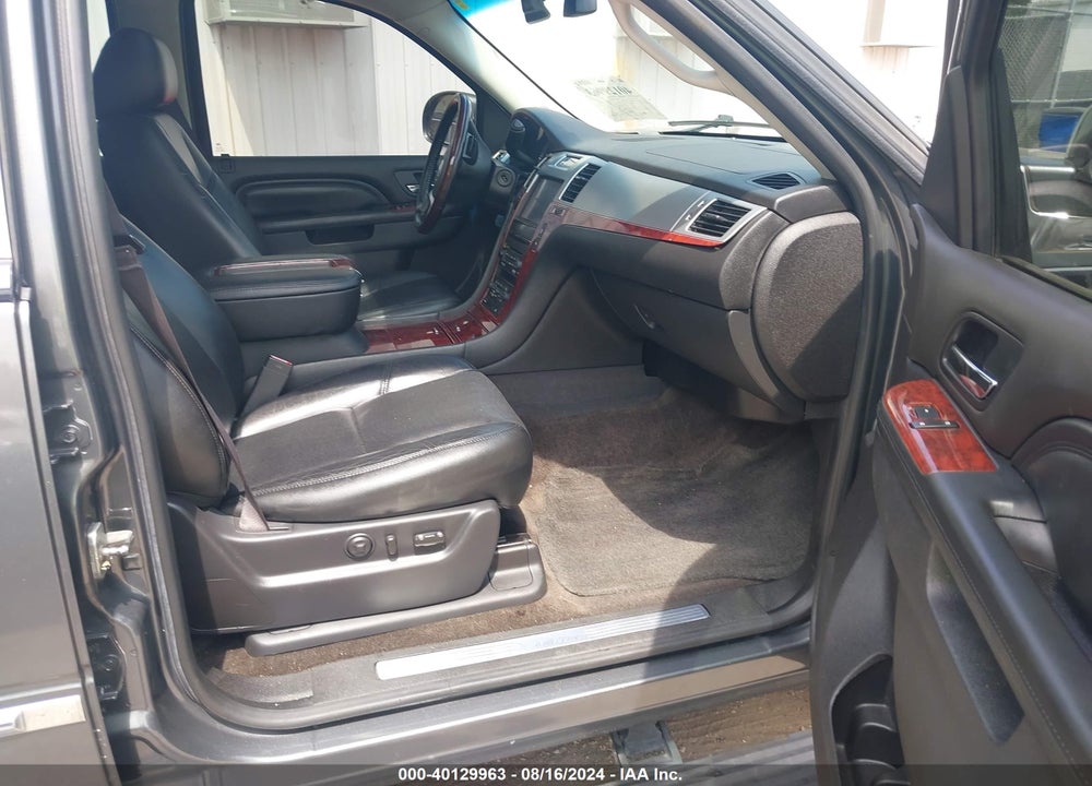 2014 CADILLAC ESCALADE LUXURY VIN: 1GYS4BEFXER180123