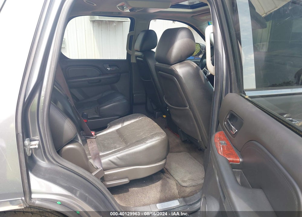 2014 CADILLAC ESCALADE LUXURY VIN: 1GYS4BEFXER180123