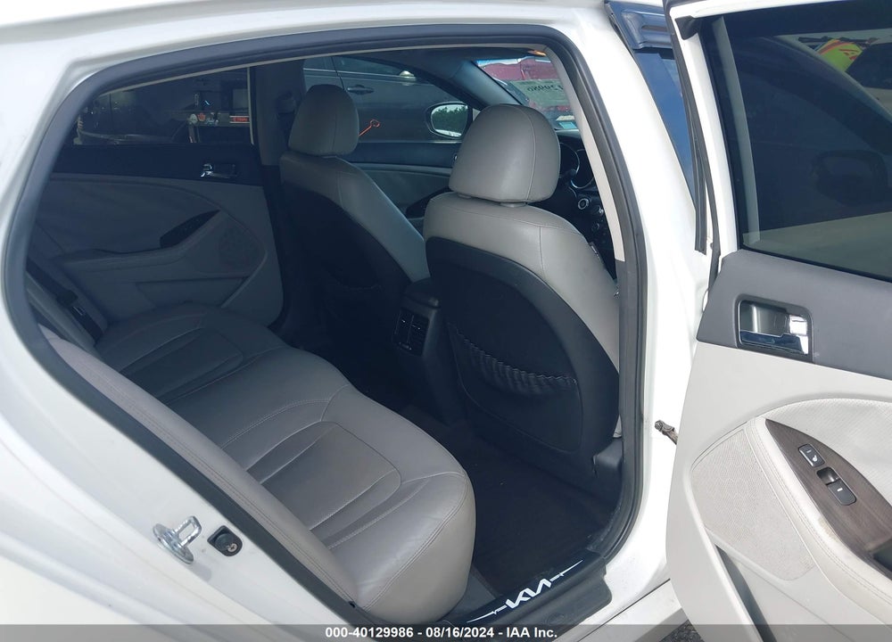 2011 KIA OPTIMA VIN: KNAGN4A72B5086000