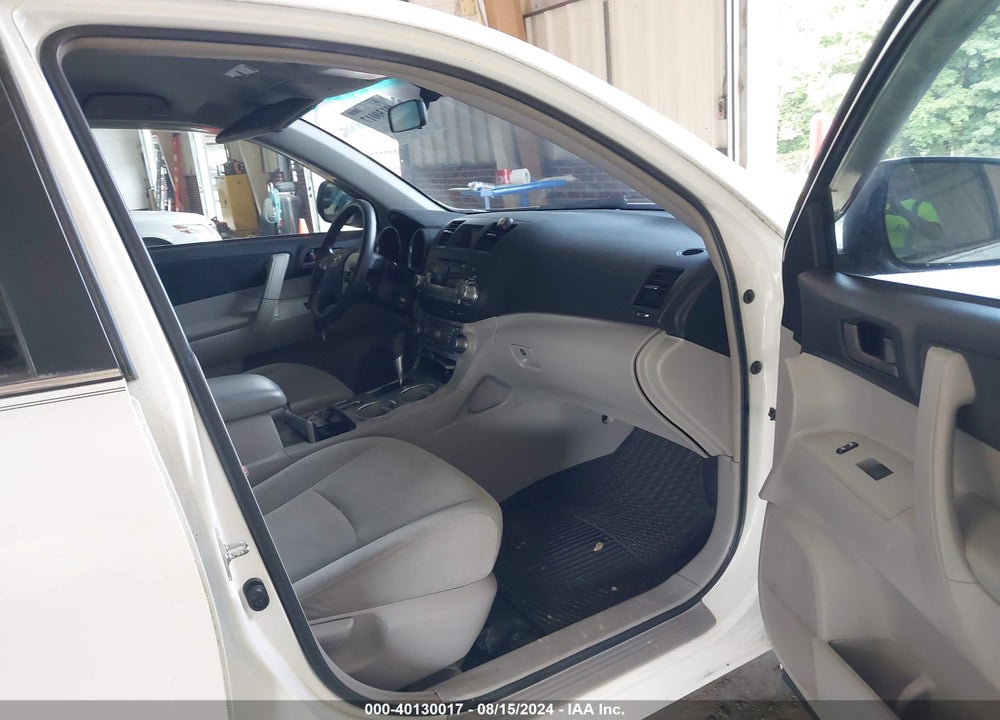 2011 TOYOTA HIGHLANDER VIN: 5TDZA3EH4BS010941