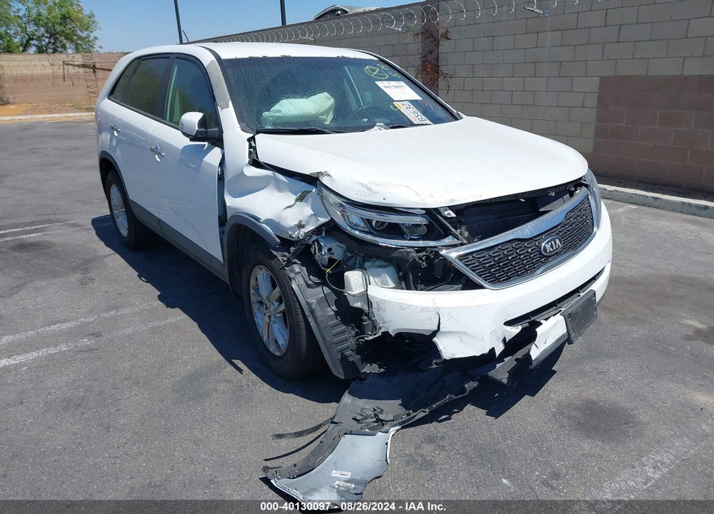 2015 KIA SORENTO LX VIN: 5XYKT3A69FG578198