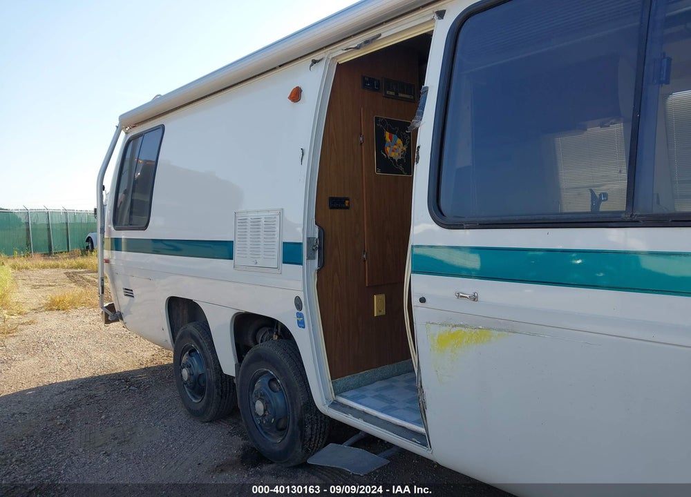 1976 GMC PALM BEACH VIN: TZE166V102650