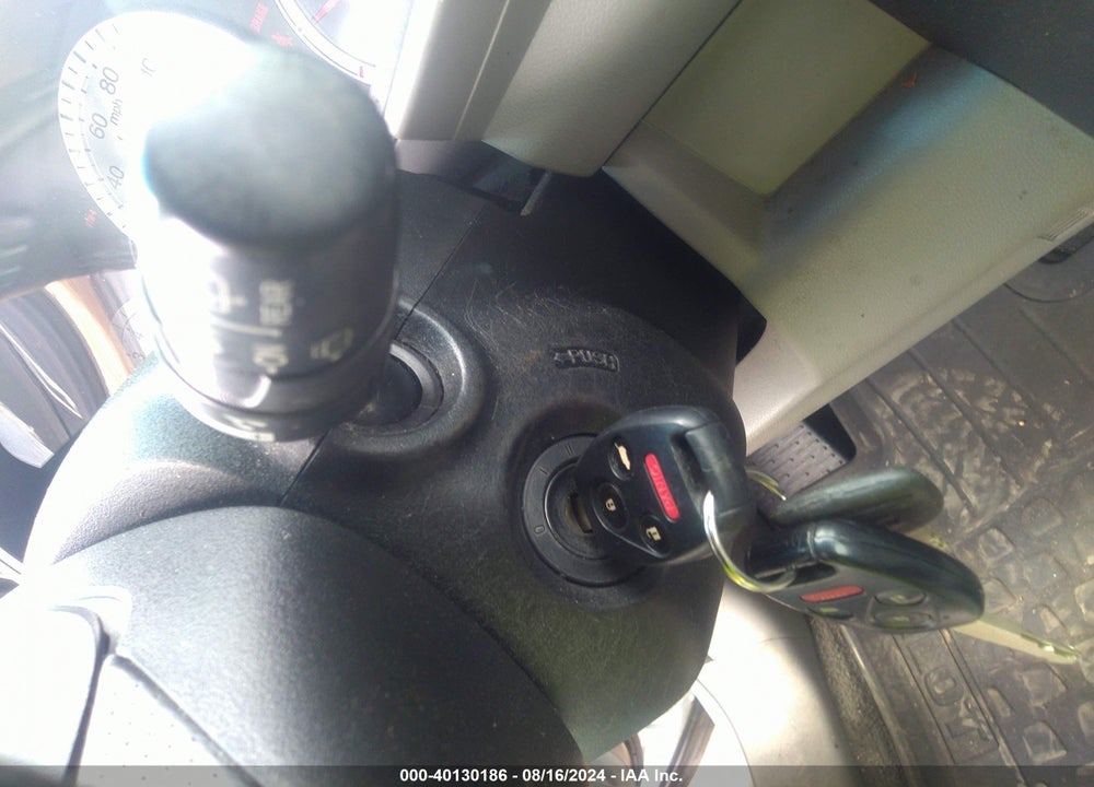 2011 HONDA PILOT EX-L VIN: 5FNYF4H59BB012760